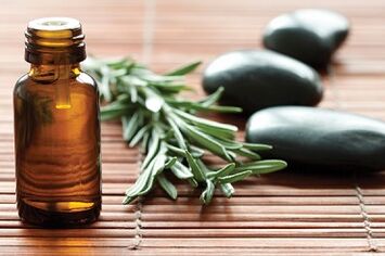 Tea tree oil treats toenail fungus