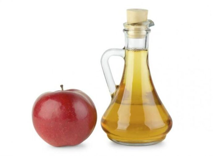 Apple cider vinegar treats toenail fungus